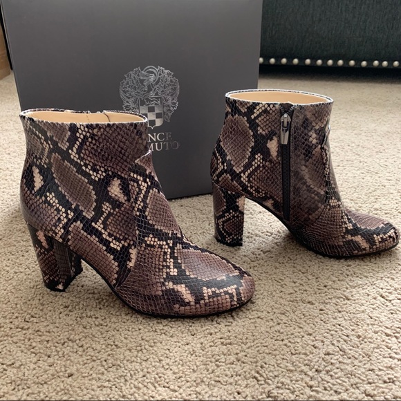 NEW Vince Camuto Taupe Snake Print Leather Bootie - Picture 13 of 14